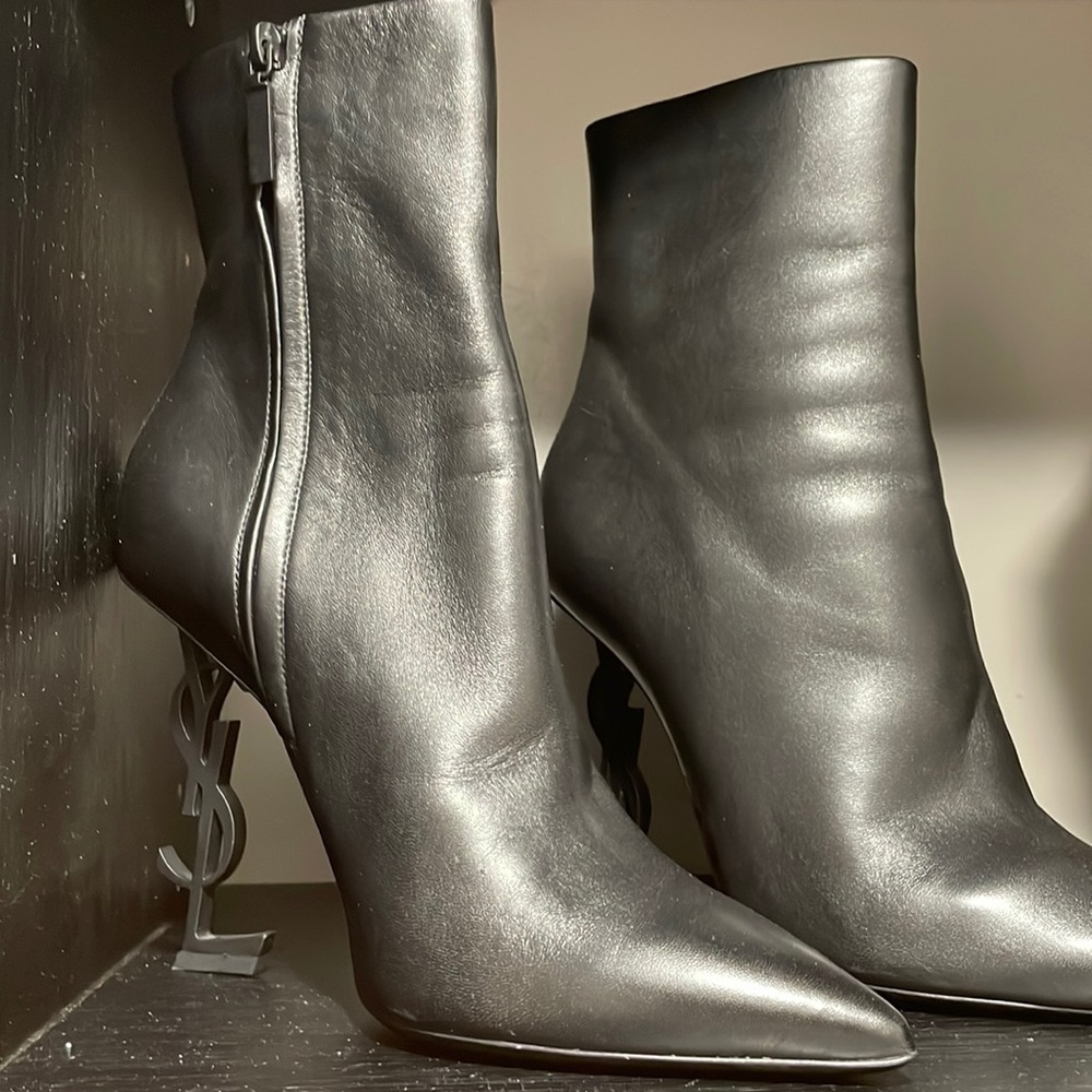 YSL heel ankle boot black never worn